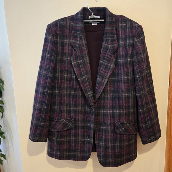 David N Woman's Suit, Jacket/Blazer, Skirt, Size 8 - Picture 12 of 13